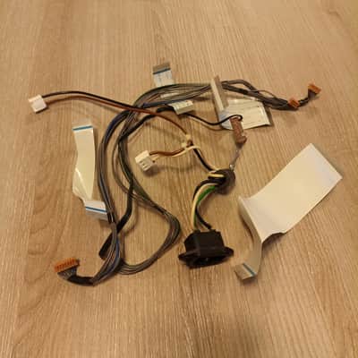 Roland JV-2080 Internal Cables and Ribbons