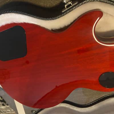 Gibson Les Paul Classic 2022 Cherry Burst Upgraded Locking Tuners Upgraded Gibson case image 15