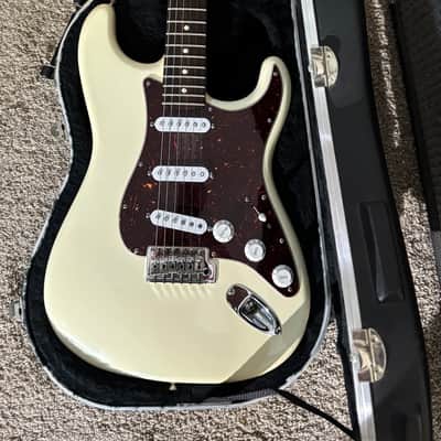 Fender American Special Stratocaster 2013 - White image 7
