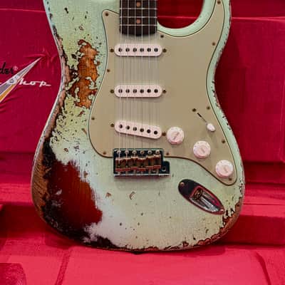 Fender Custom Shop 1961 Stratocaster - Aged Surf Green Over 3 Tone Sunburst image 2