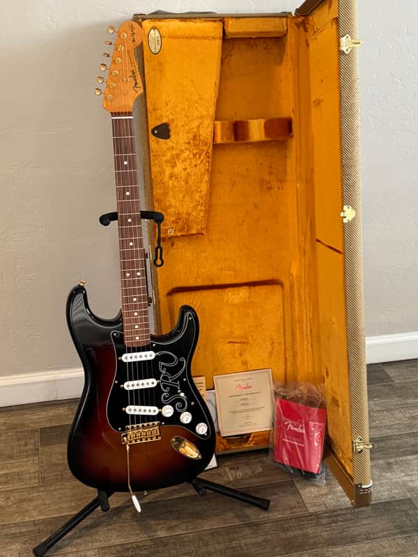 Fender SRV Stratocaster 2020 - Sun burst