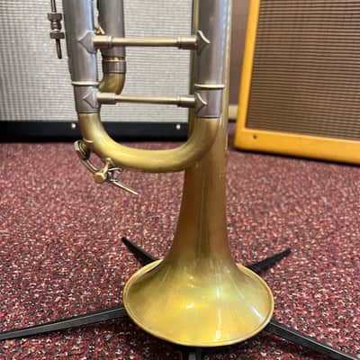 Vintage 1966 Early Elkhart Bach Stradivarius Model 37 Trumpet image 6