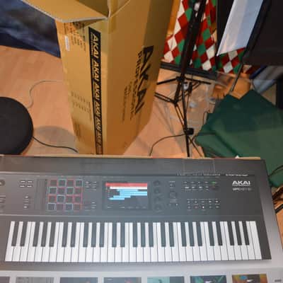 Akai MPC Key 61 Standalone Workstation Synthesizer 2022 - Present - Black image 23