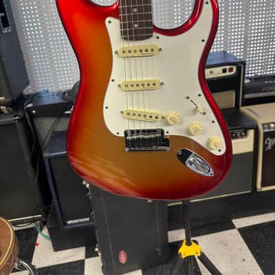 Fender American Deluxe Stratocaster with Rosewood Fretboard 2011 - 2015 - Sunset Metallic image 3