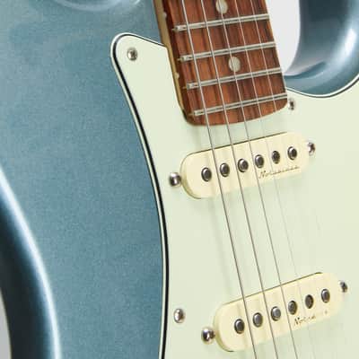 Fender Deluxe Roadhouse Strat (2018) image 9