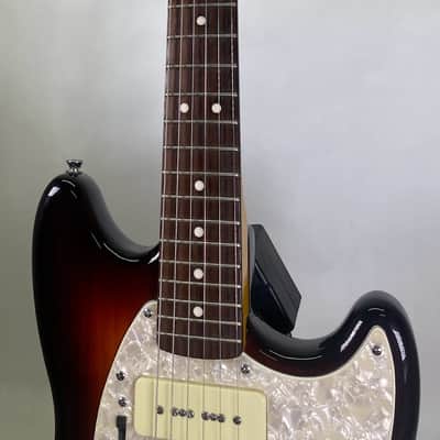 Fender Modern Player Mustang 2014 - Honey Burst image 4
