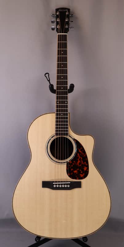Larrivee LV-09: Solid Sitka Spruce Top, Solid Indian Rosewood b/s. 2026 image 1