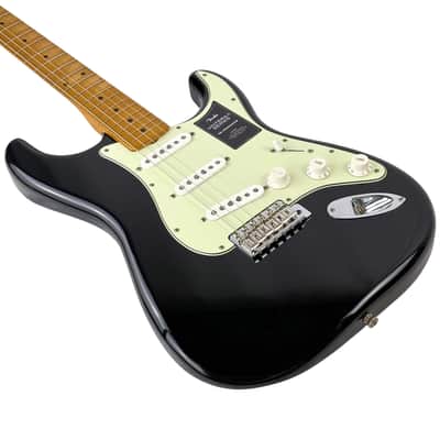 Fender Vintera II Road Worn '60s Stratocaster, Maple Fingerboard, Black image 8