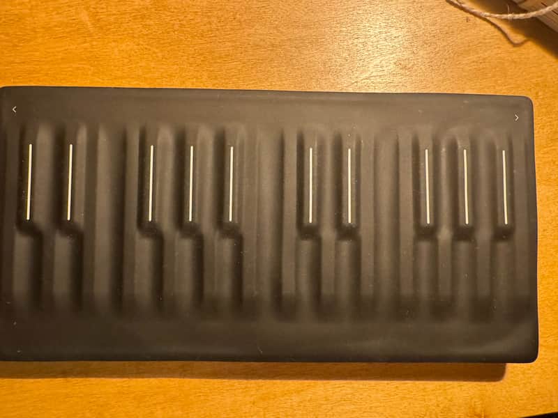 ROLI Seaboard Block 24-Key Expressive MIDI Keyboard Controller