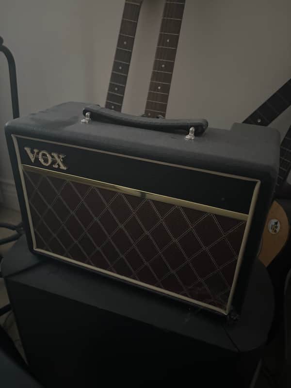 Vox Pathfinder 10 10-Watt 1x6.5" Guitar Practice Amp 2002 - Present - Black image 1