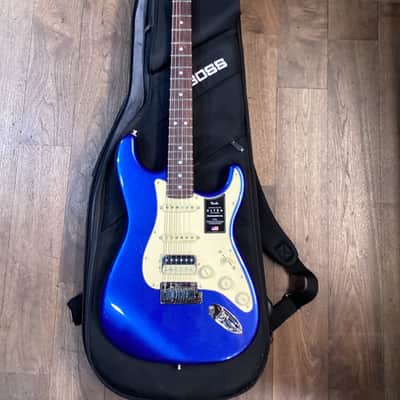 Fender American Ultra Stratocaster HSS with Rosewood Fretboard 2019 - Present - Cobra Blue image 1