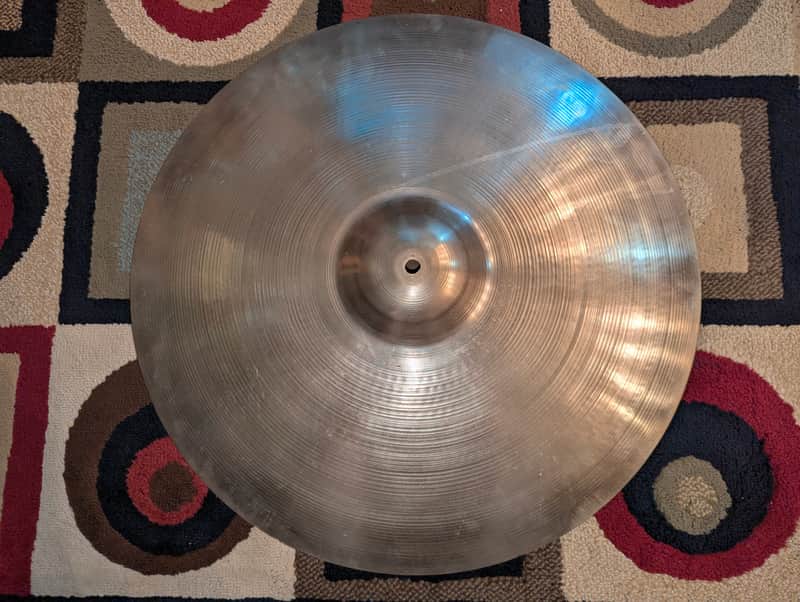 Zildjian Avedis 22" Medium Crash/Ride Cymbal 70s/80s image 1