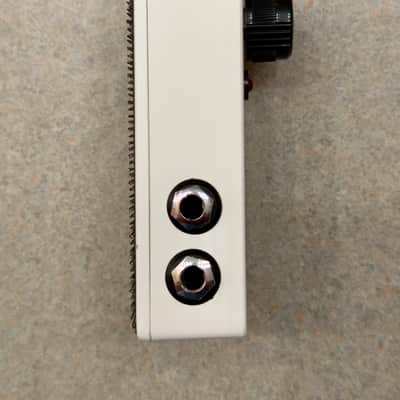 Old Blood Noise Endeavors Headphone Amp 2017 - Present - Graphic image 4