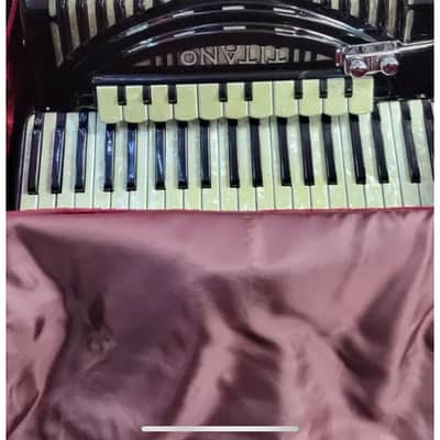 Elec Titano Virtuoso 120-4 Bass Switch 41 key 11 Tteble switch accordion image 1