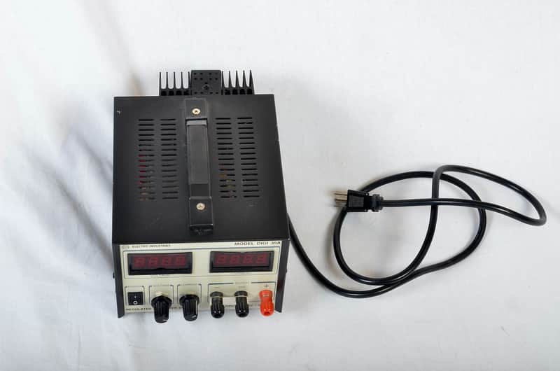 Electro Industries Digi 35A Power Supply -2000's image 1