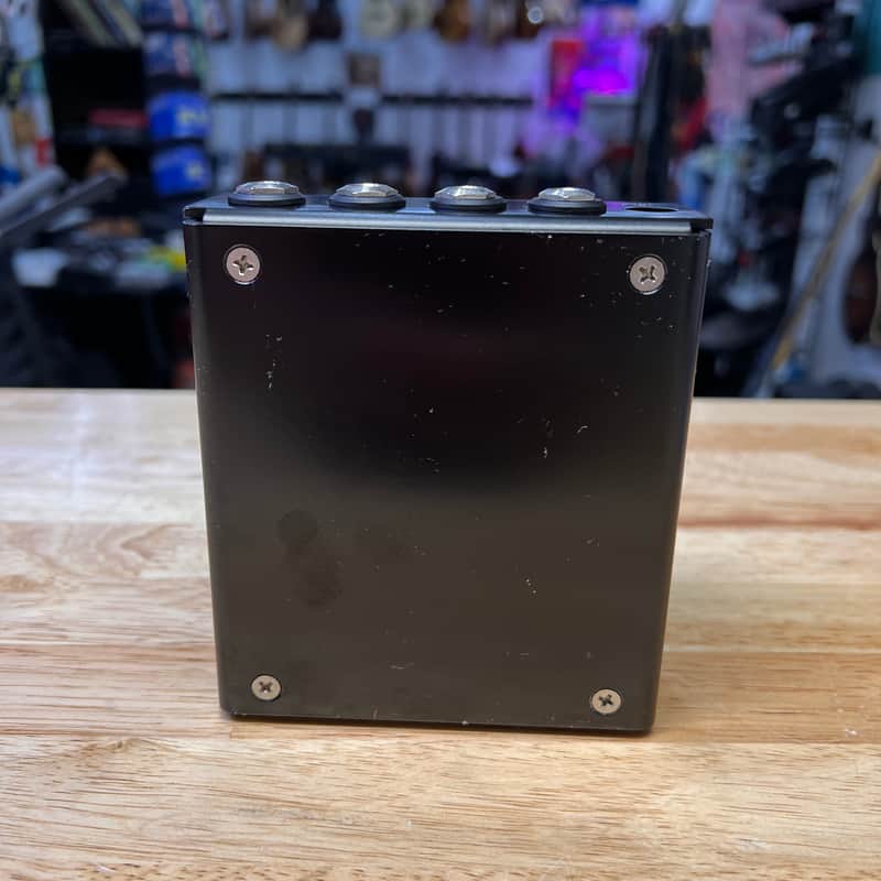 Strymon Flint Reverb and Tremolo V1 2020 - 2021 - Black with Black