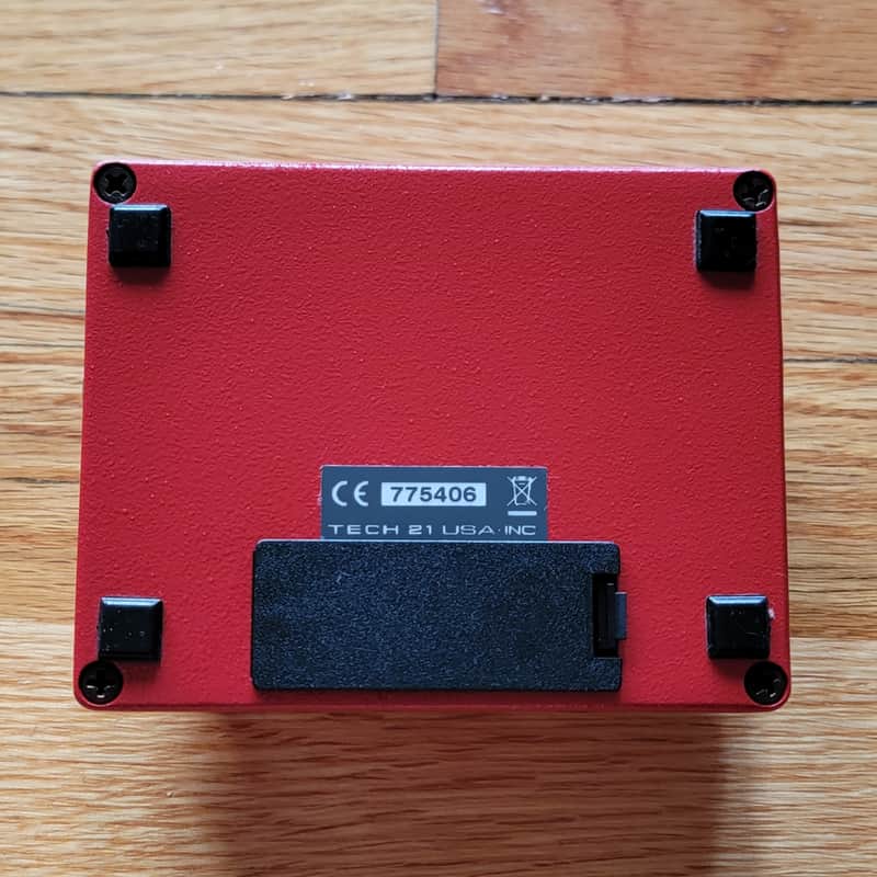 Tech 21 Sansamp Bass Driver & DI Vermillion Red Limited Edition