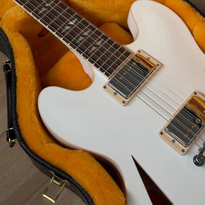 SIGNED ✍️Gibson Custom Shop White Limo Dave Grohl DG-335 Alpine White SIGNED✍️ BY DAVE GROHL 50 PIECES WORLDWIDE RARE Foo Fighters (VIDEO) image 8