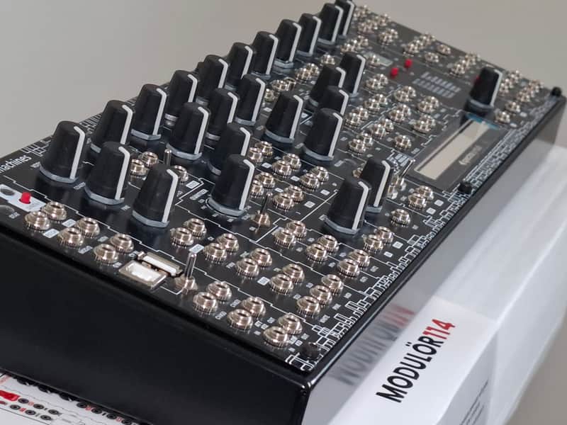 Soundmachines MODULÖR114 Black Edition