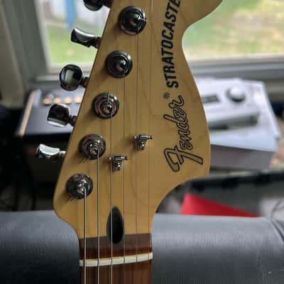 Fender Deluxe Stratocaster HSS 2020 Candy Apple Red with Hard Case image 9