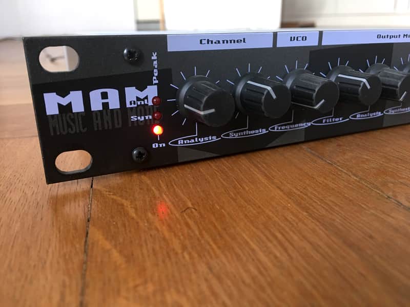 MAM VF-11 vocoder & filter bank // 'Intergalactic' | Reverb
