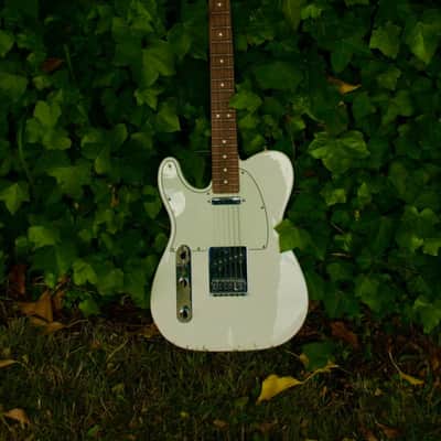 Fender Player Telecaster Left-Handed Polar White image 2