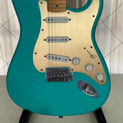 Squier 40th Anniversary Stratocaster, Vintage Edition 2022 - Satin Sea Foam Green image 2