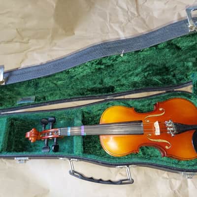 Suzuki Model 220 (1/10 Size) Violin, Japan, 1979 with case & bow image 1