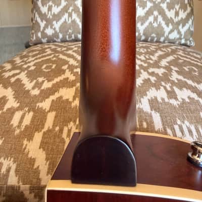 Godin 5th Avenue CW Kingpin II - Cognac Burst image 14