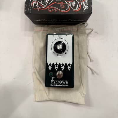 EarthQuaker Devices Arrows Preamp Boost Booster Guitar Effect Pedal + Box