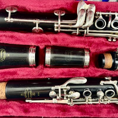 Buffet Crampon E11 Intermediate Bb Clarinet 2010s - Black image 2