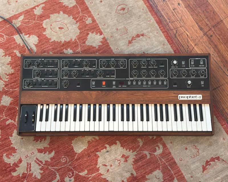 Sequential Circuits Prophet 5 Rev 3.2 - 240v image 1