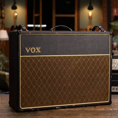 Vox AC30CC2 Custom Classic 2-Channel 30-Watt 2x12" Guitar Combo 2005 - 2010 - Black image 2