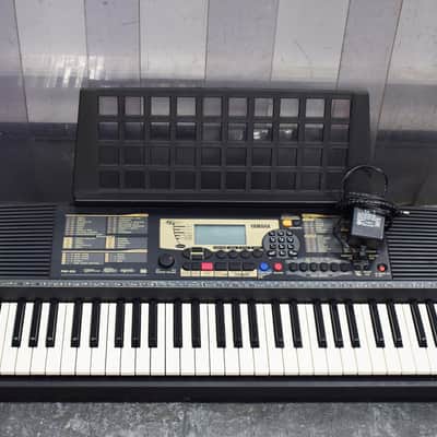 Yamaha PSR-225 61-Key Portable Keyboard image 1