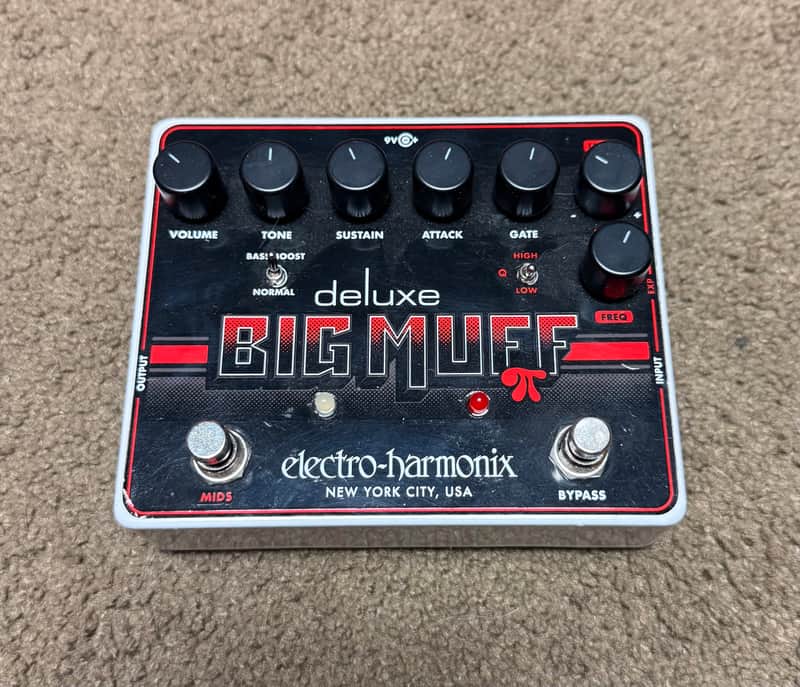 Electro-Harmonix Deluxe Big Muff Pi Distortion / Sustainer