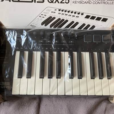 Alesis QX25 25-Key USB MIDI Keyboard Controller image 4