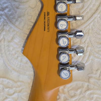 Fender American Ultra Stratocaster HSS image 7
