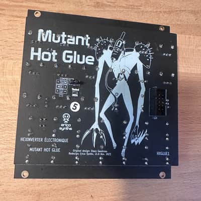 Mint 2026 Erica/Hexinverter Mutant Hot Glue black & gold panel factory build image 3