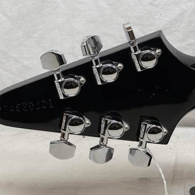 Gibson DSVE00EBCH1 '80s 1980s Flying V Guitar with Case 2023 - Ebony / Black image 9