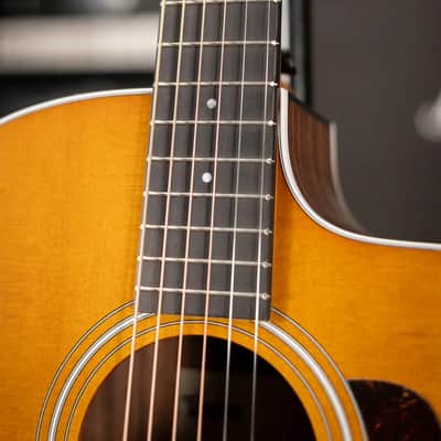 Taylor 214ce Special Edition Grand Auditorium Acoustic/Electric Guitar - Honeyburst with Gig Bag image 9