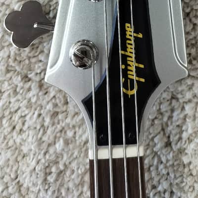 Epiphone Thunderbird 64 4-String Electric Bass Guitar with Gig Bag, Silver Mist image 3