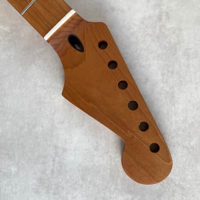 Roasted Maple Stratocaster neck - Nitro Satin - SS Frets - Bone nut image 3