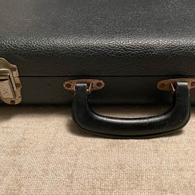 Vintage 1970’s Fender USA Mustang Guitar Case Black Exterior w Maroon Interior Fits Tele Strat image 12