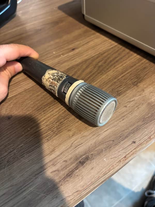 Shure BETA 57 Supercardioid Dynamic Microphone 1990s - Black image 1