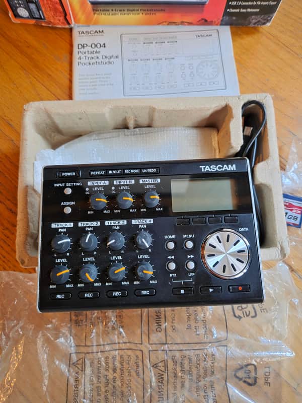 TASCAM Pocketstudio DP-004 Portable Digital 4-Track Recorder 2000s