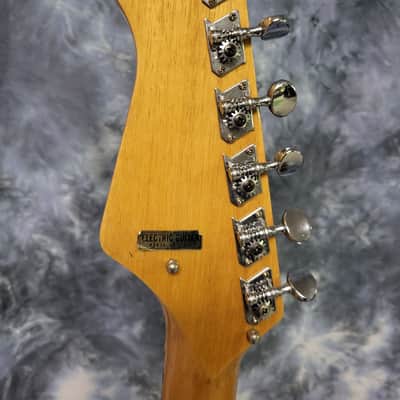 Vintage 1966 White Guyatone LG-65T Single Coil Pickups Whammy Pro Setup Gigbag image 10