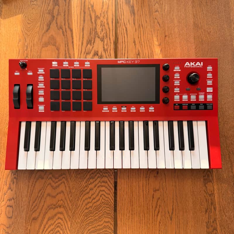 Akai MPC Key 37 Standalone Workstation Synthesizer | Reverb Canada