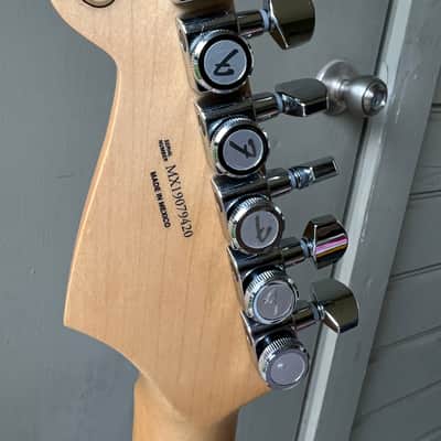 Fender Limited Edition Player Stratocaster - Gig Bag and Installed Locking Tuners Included - Shell Pink and Maple Fretboard image 6