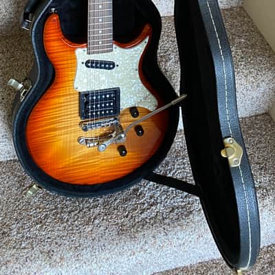 Hamer Phantom Custom Cherry Sunburst 1997 with Tremolo image 4
