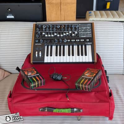 Arturia Minibrute 2 with big case